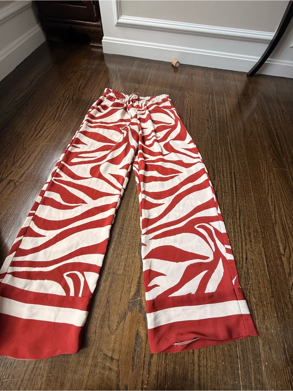 H&M Red and Cream Abstract Print Elastic Waist Pants
